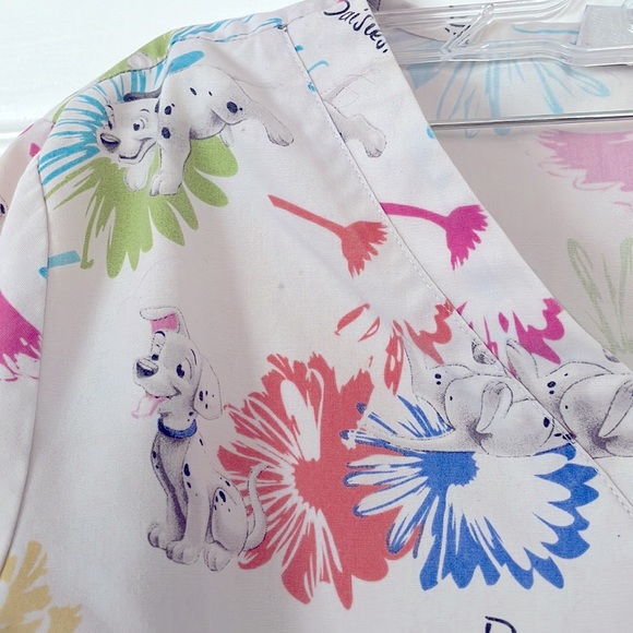 Disney 101 Dalmatians Scrub Shirt Size S - Picture 2 of 4